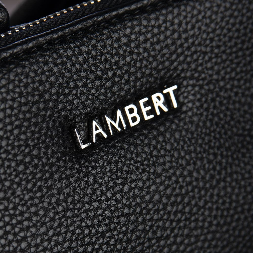 Le Nala - Sac à couches en cuir vegan noir recyclé