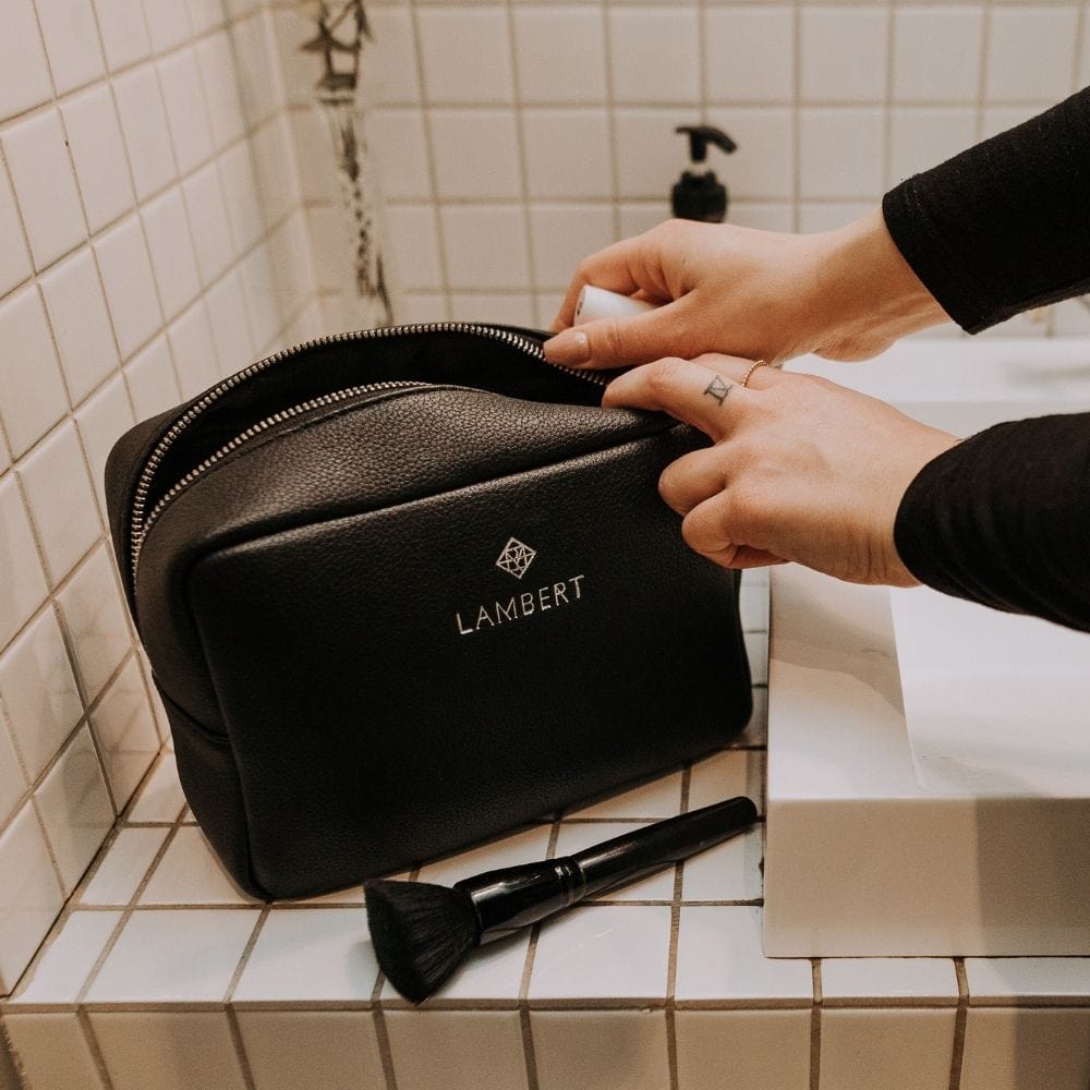 Zoe – Black Vegan Leather Pouch