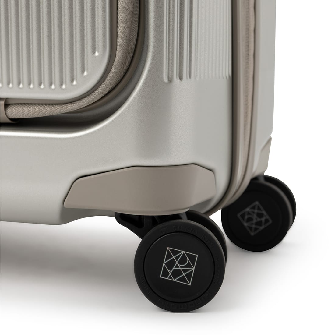 The Bali – Hazelnut Carry-on Luggage