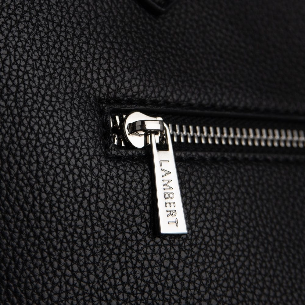 Le Claire - Sac fourre-tout en cuir vegan noir recyclé