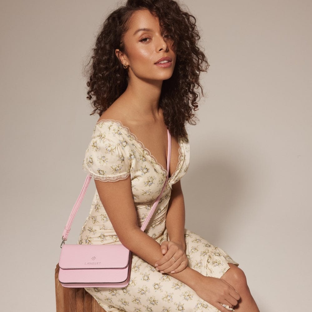 Le Gabrielle - Sac à main 3-en-1 en cuir vegan whisper pink