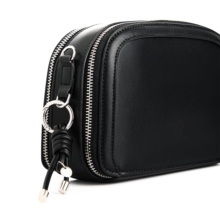 Le Emmy – Sac bandoulière en cuir vegan noir