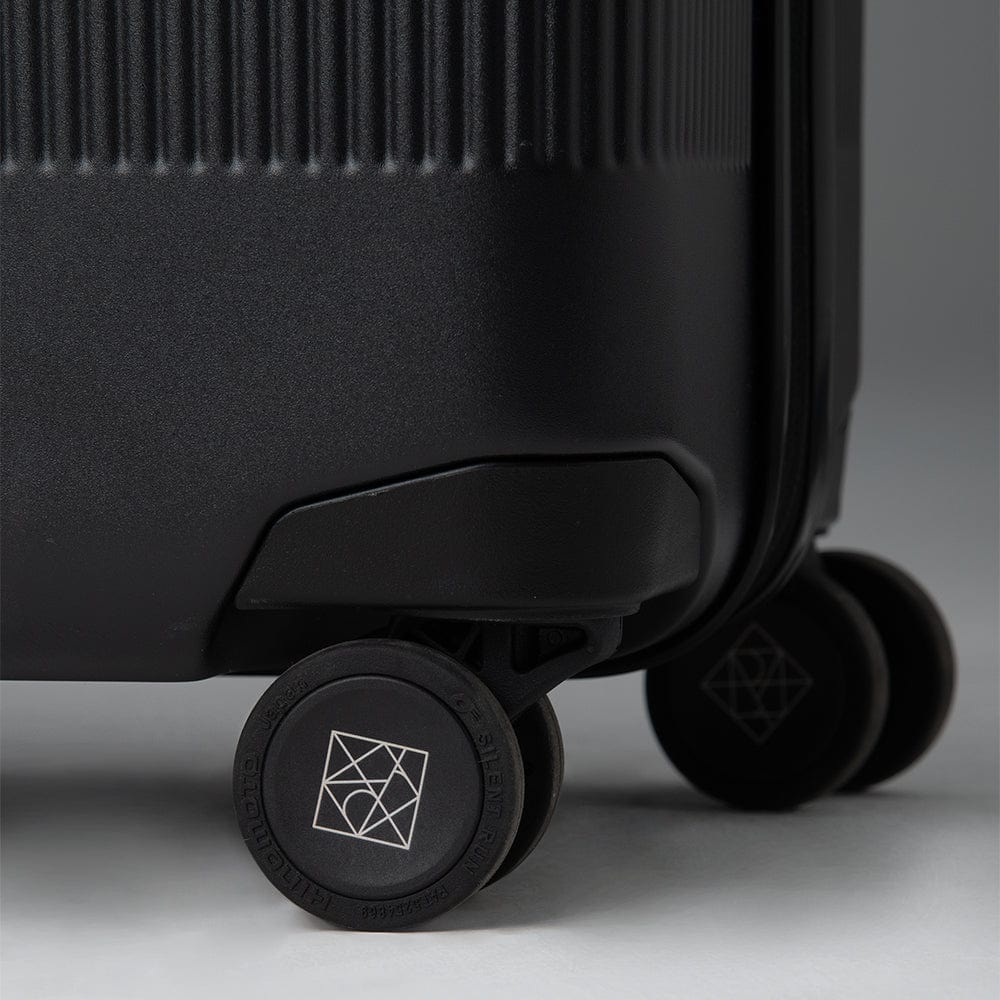 The Tokyo - Black Medium Check-In Suitcase – Lambert