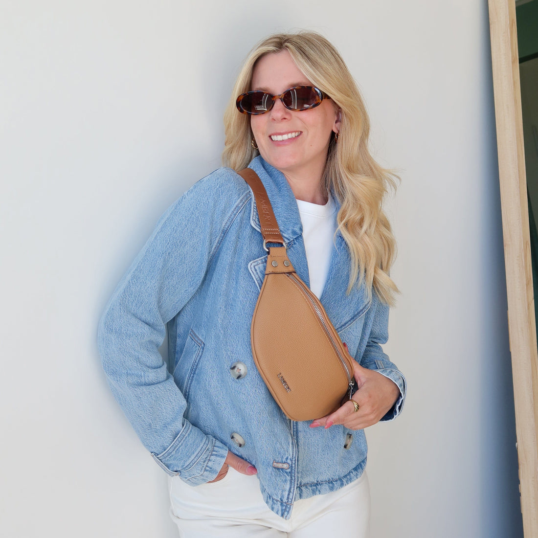 The Sarah – Vegan Leather Belt Bag in Camel