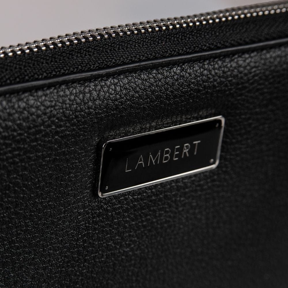 Le Ines - Étui à passeport familial en cuir vegan noir recyclé