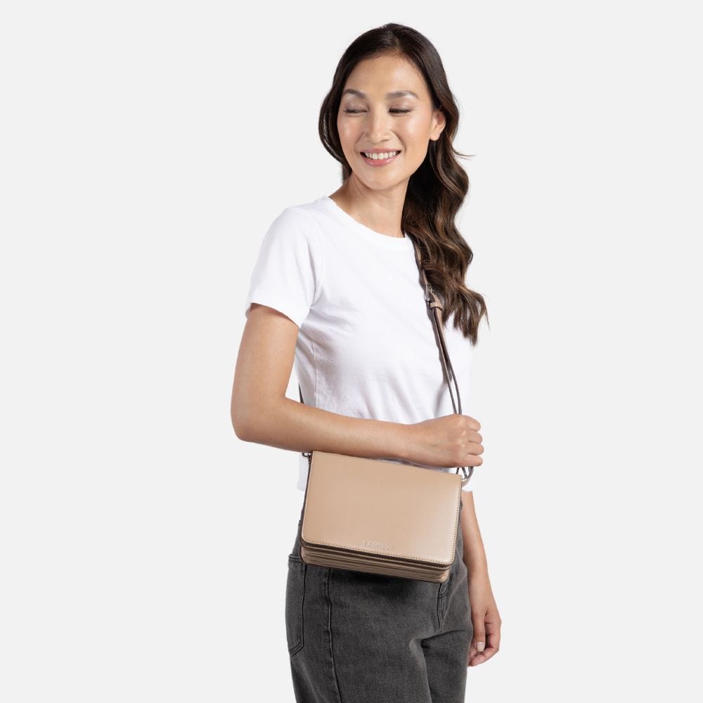 The Scarlette - Suit Vegan Leather Crossbody